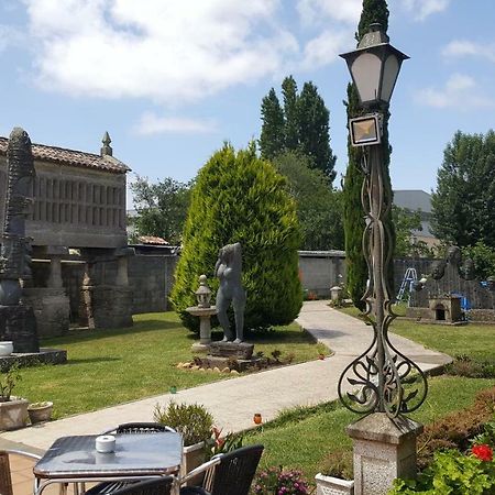 Albergue Villa San Clemente トゥイ エクステリア 写真