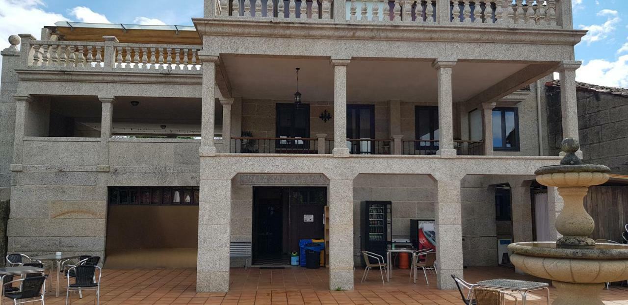 Albergue Villa San Clemente トゥイ エクステリア 写真